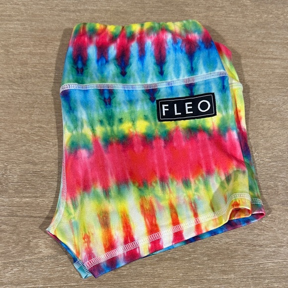 Fleo Pants - Fleo Multicolor Tie-Dye Shorts